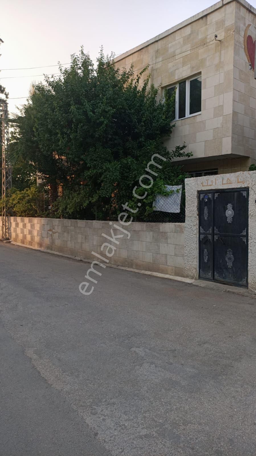 Akkapı Yeni Yerleşim Yeri Köşe Başı Bahçeli Geniş Oturum'lu Komple Satılık Müstakil Ev - Görsel 6