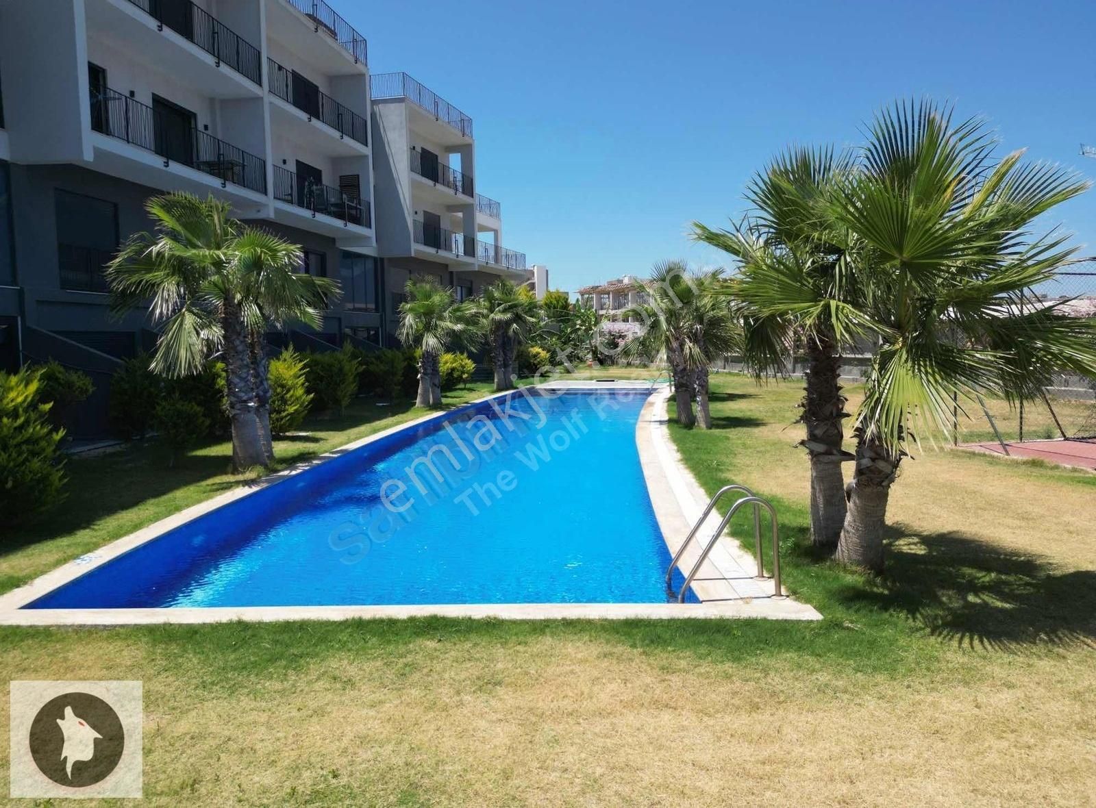 Çeşme Dalyan Havuzlu Sitede Satılık 2+1 Ters Dubleks Daire