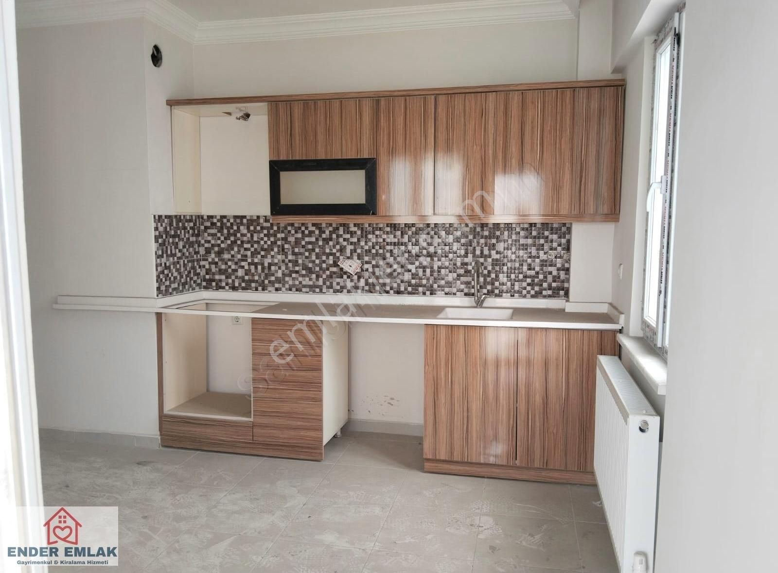 Esenyurtta 165 M2 3+1 Geniş Balkonlu Merkezi Sistem Daire