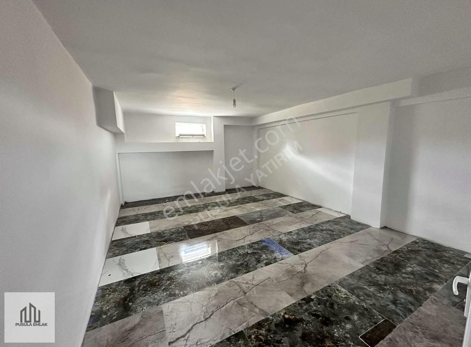 Pusula Emlak Yatırımdan Köşe Başı Dubleks 3 Katlı Villa
