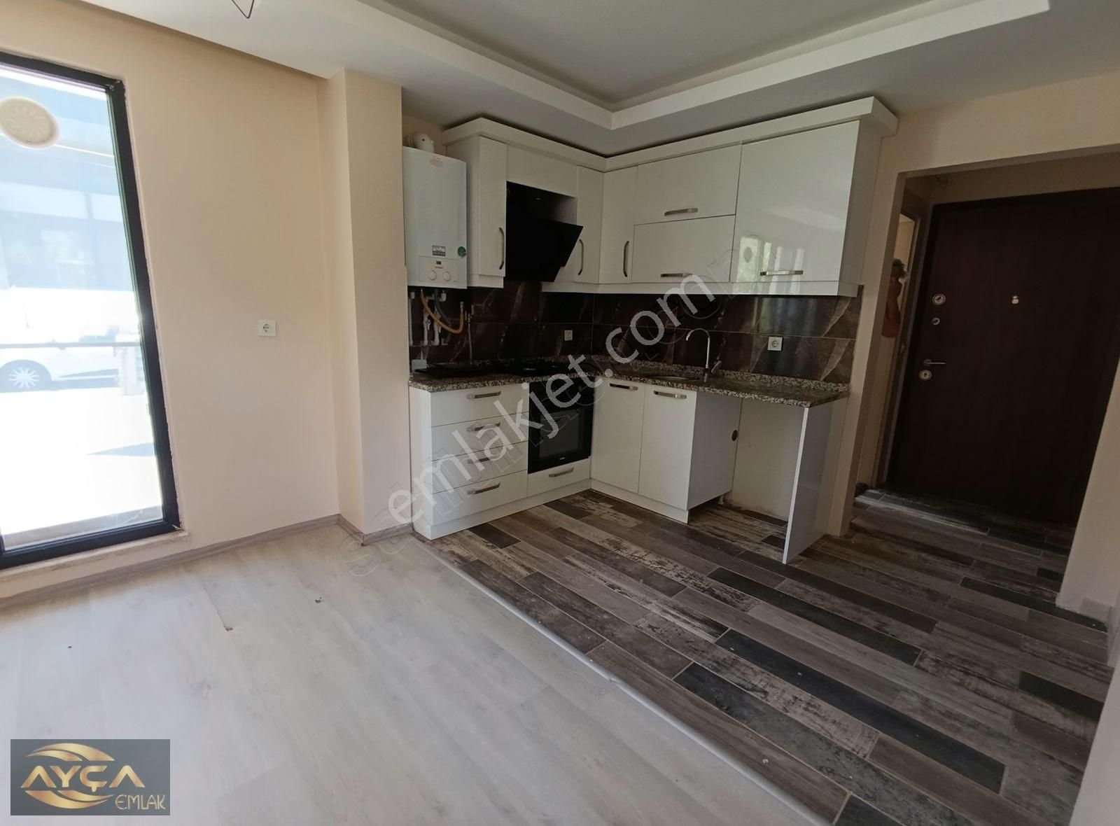 Üniversiteye Ve Sahile Çok Yakın Ayçadan Kiralık 2+1 Daire