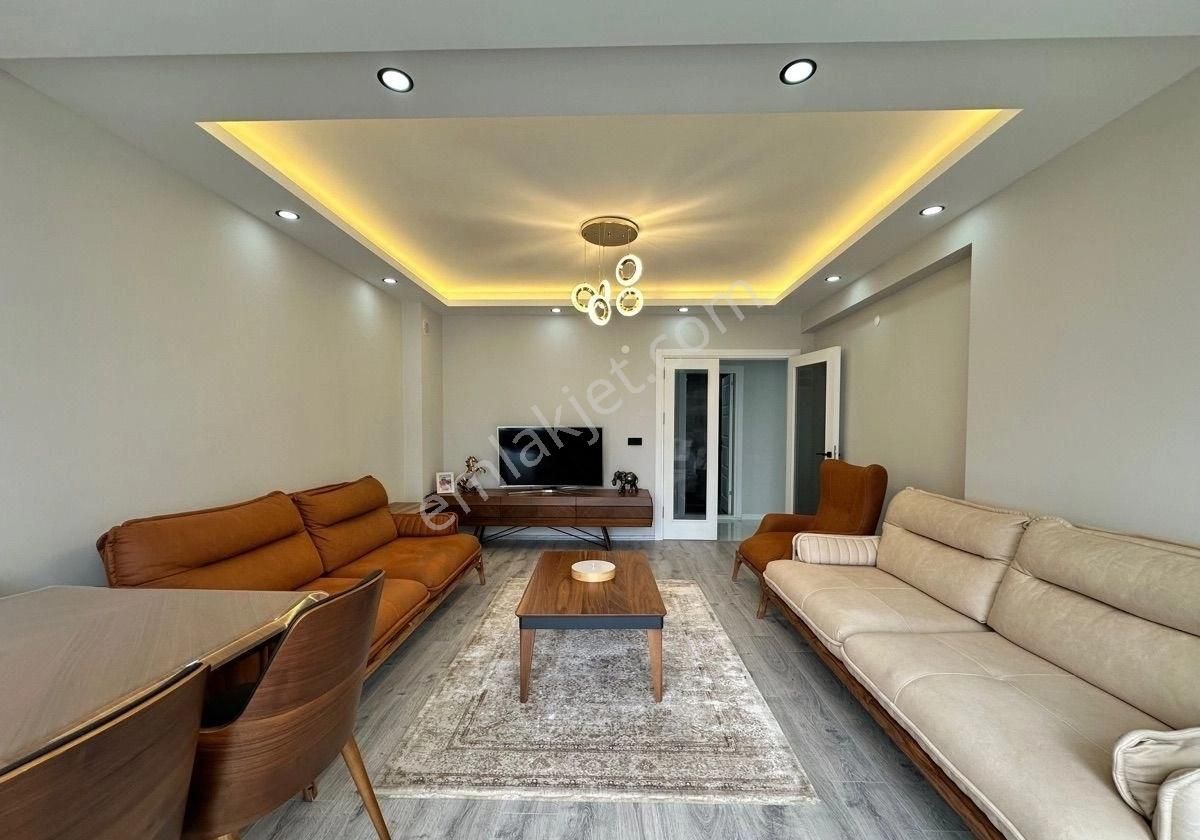 Atakum İstiklal Mahallesi Satılık Lüks 2+1 Geniş Daire