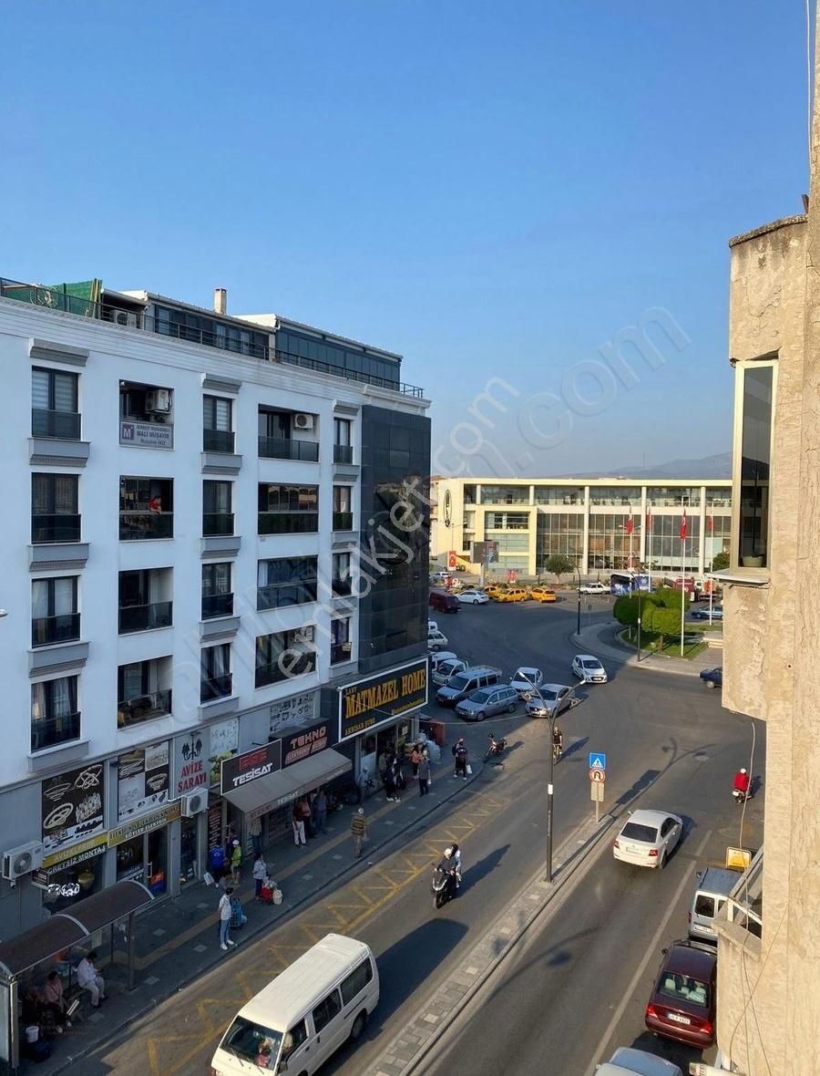 Şehir Merkezinde Geniş 3+1 Satılık Daire