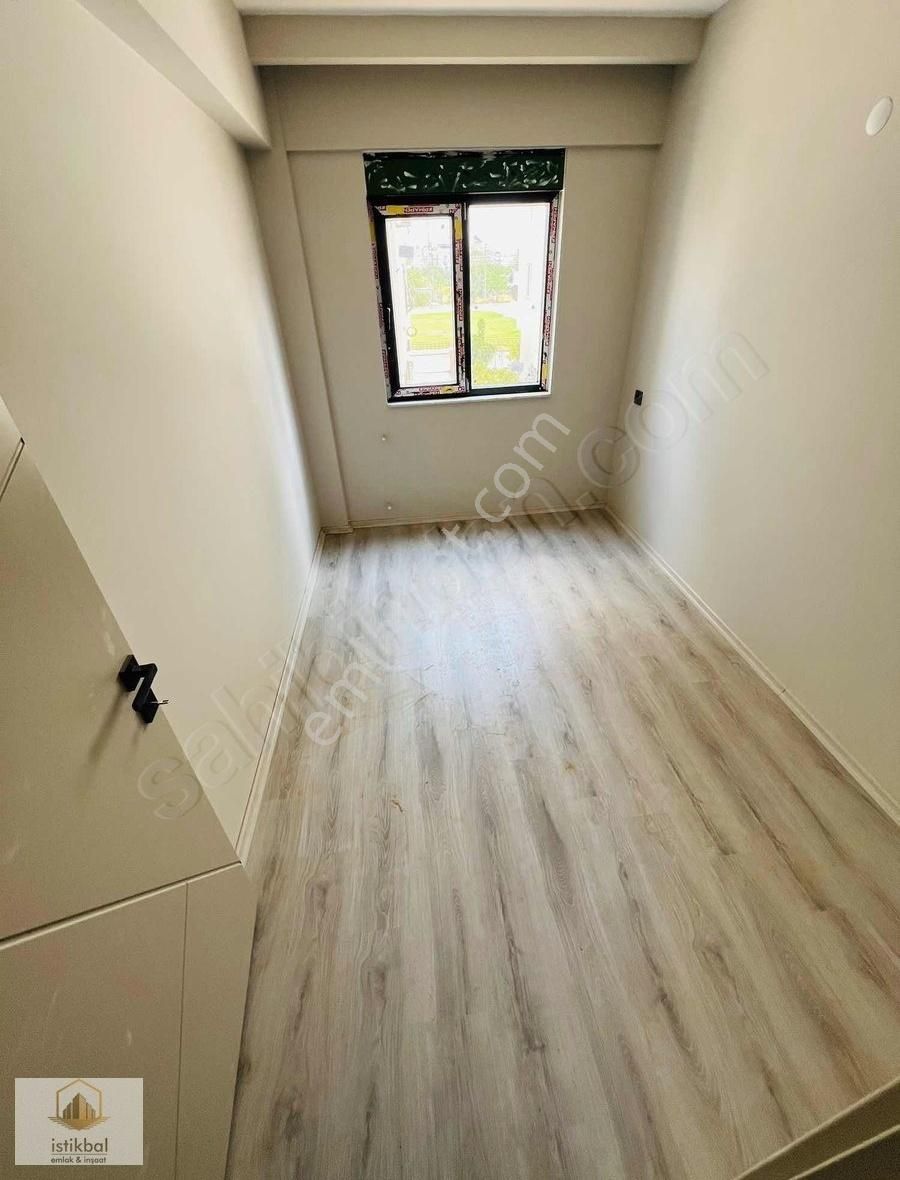 Kızıltoprak Mah Harika Konumda Sıfır 2+1 100m2 Ara Kat Daire