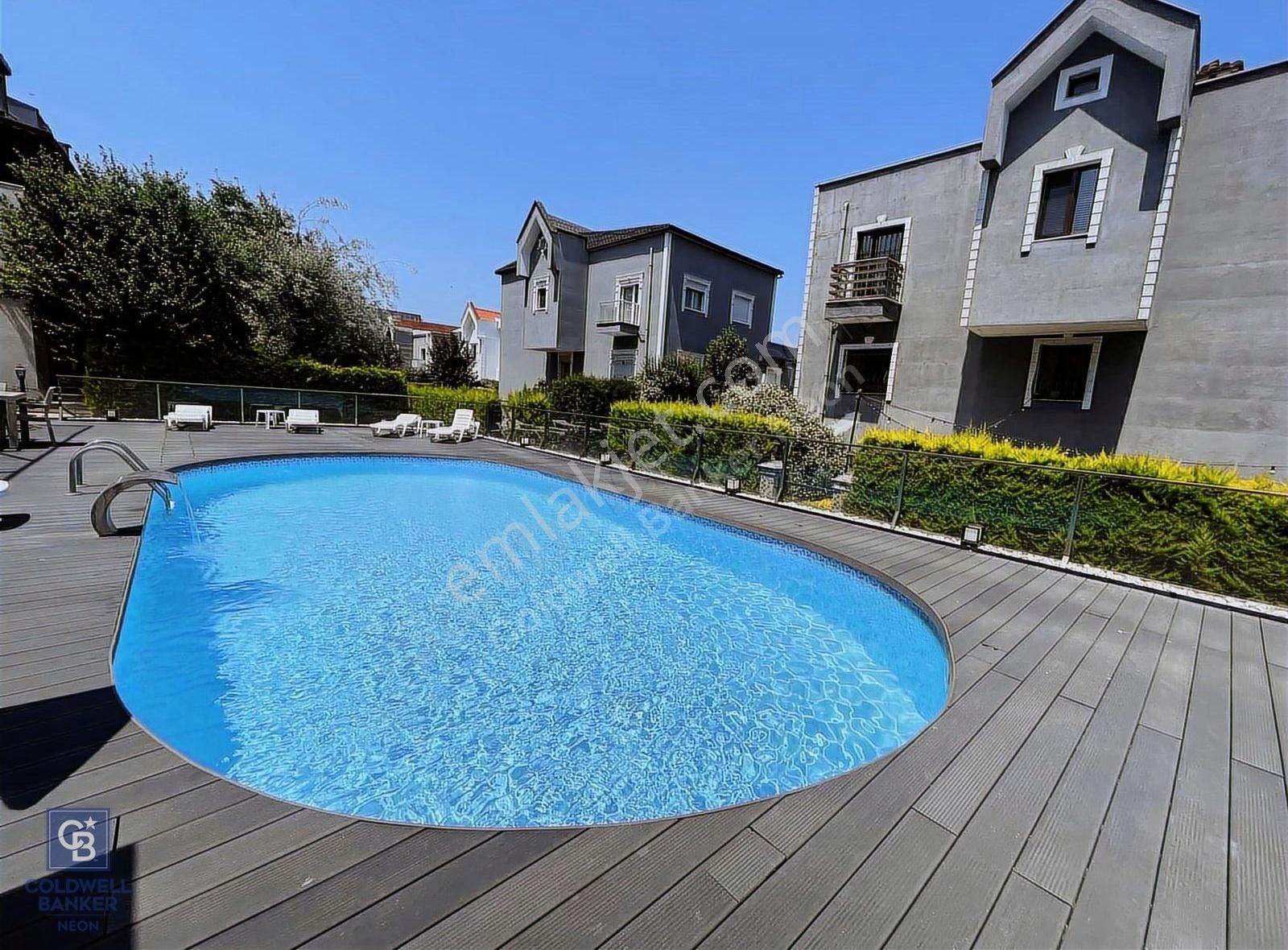Bahçeşehir 2.kısım Satılık 4+2 Güvenlikli,saunalı,havuzlu Villa