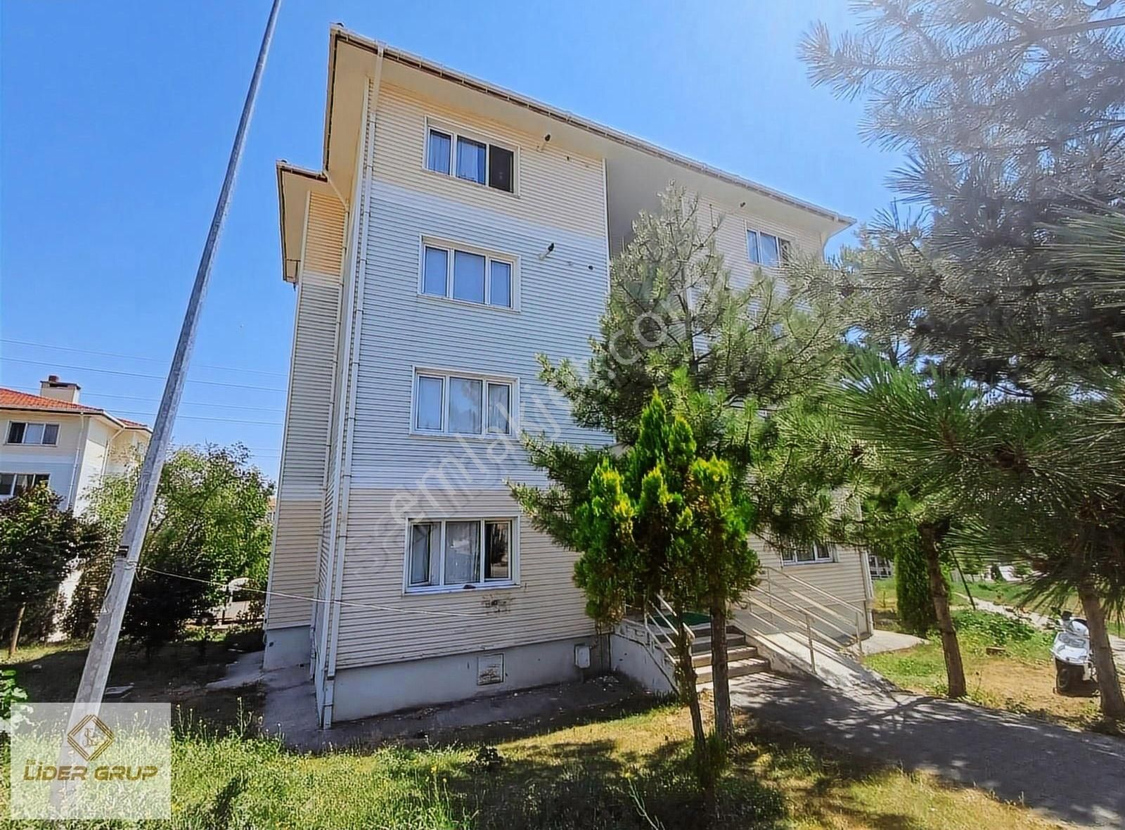 Eslider Emlaktan Satılık Yaşamkent De 1+1