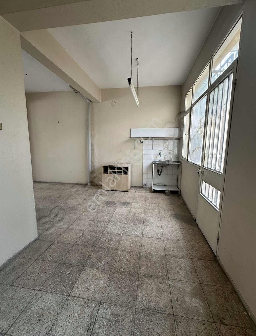 Koşukavak Kamil Tunca Yakını Kiralık 80 M2 Dükkan