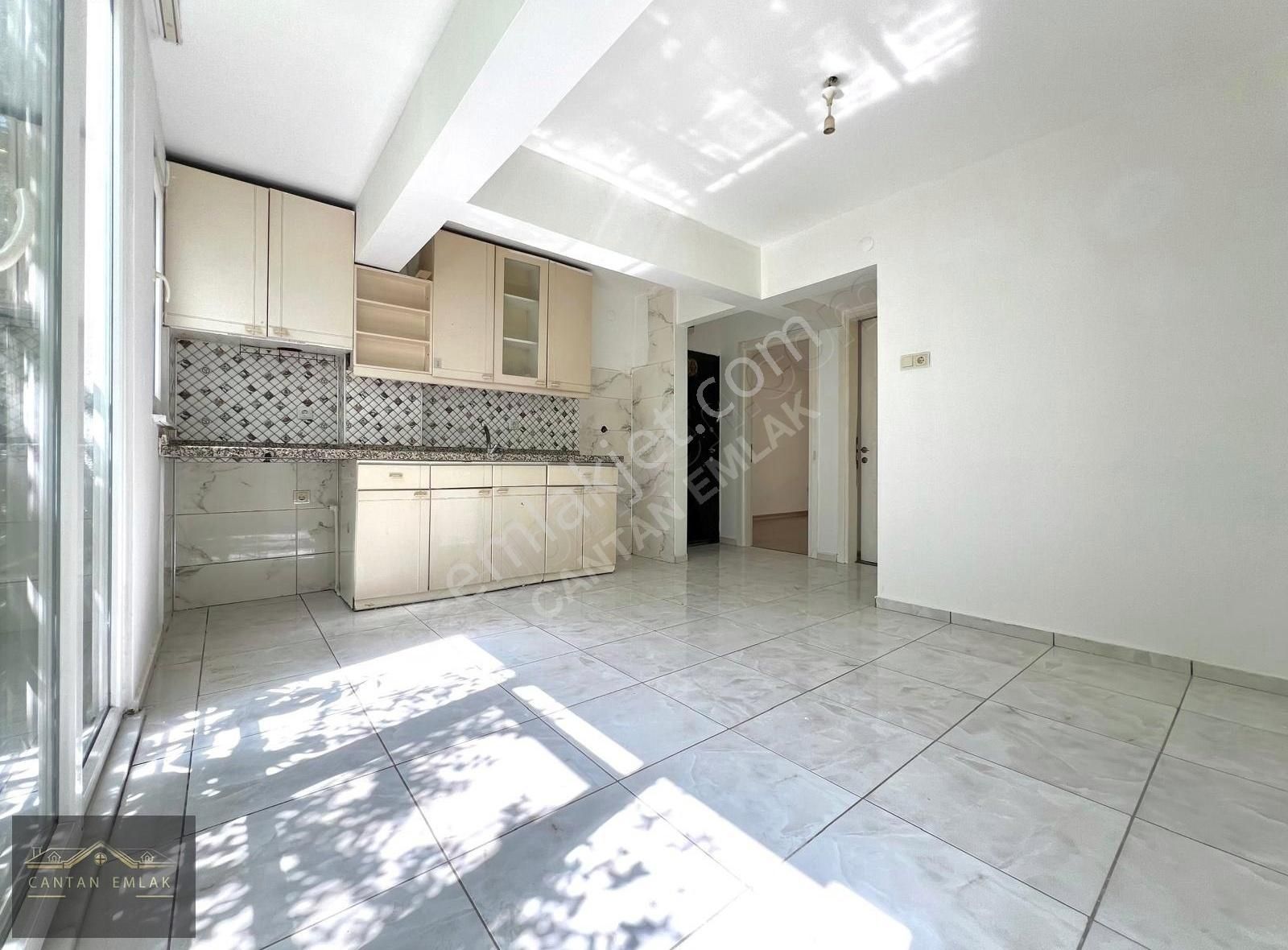 Akçay Altınkum'da Denize 50m 2+1 Bahçe Kullanımlı Daire