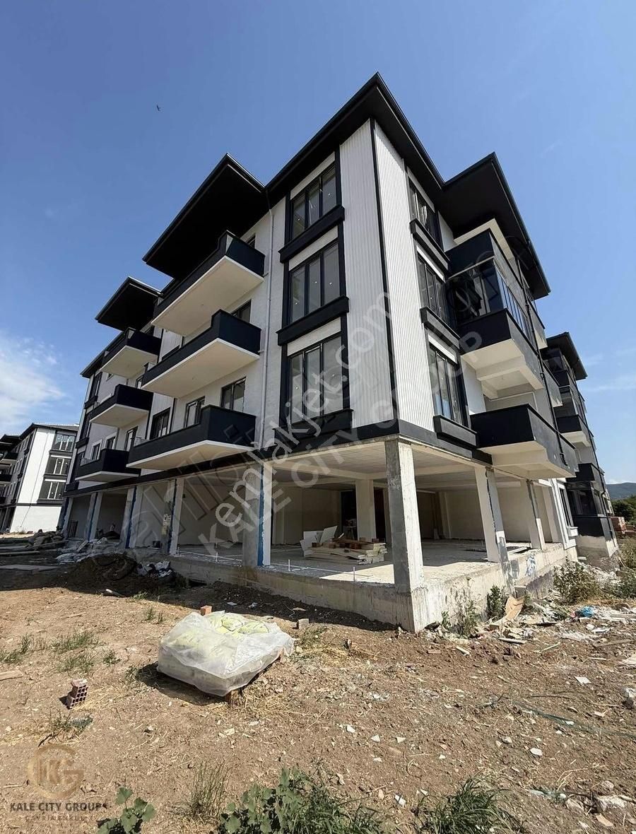 Biga Sakarya Mh.bahçeli Nizam Geniş Satılık 2+1 Daire 100 M2