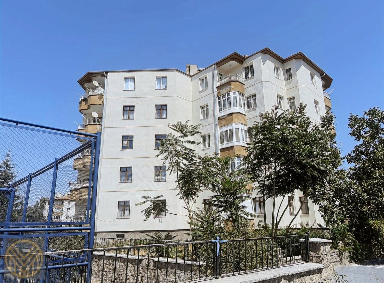Mithatpaşa'da Uygun Fiyatlı Daire