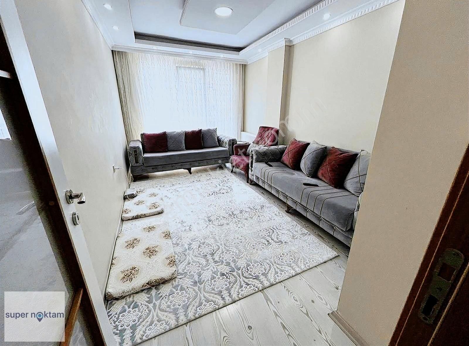 Mehmet Akif'te Satılık 1.kat Güney Cephe 2+1 İskanlı Daire