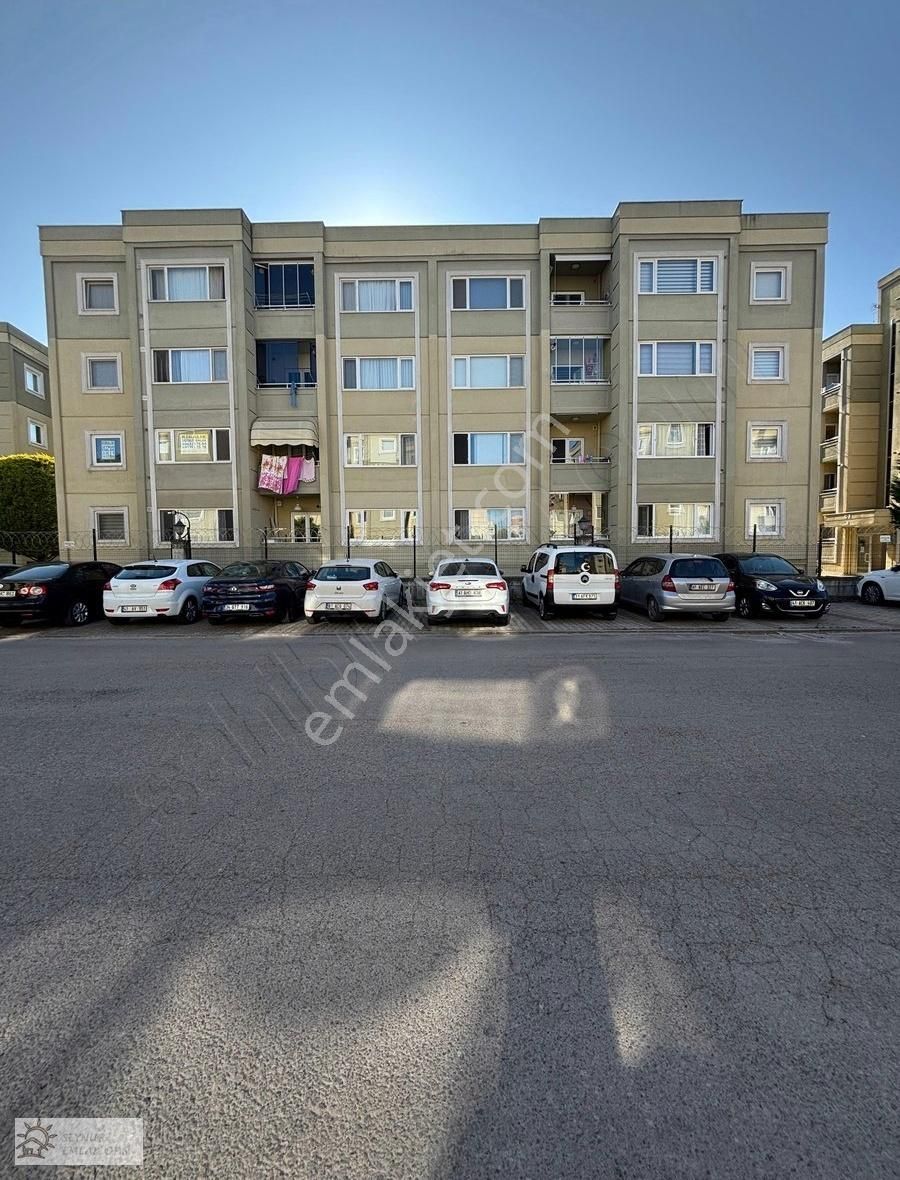 İzmit Kavanium 833 Ada'da Arakat 1+1 Kiralık Daire