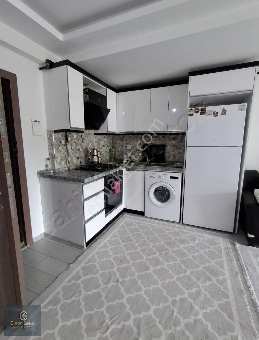 Turgut Özal Yurdu Arkasinda, Eşyalı, Büyük Balkonlu 1+1 Daire
