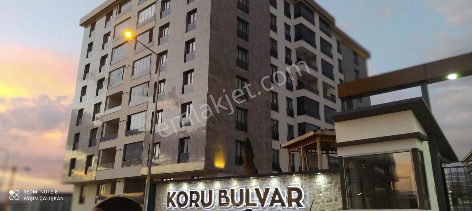 Koru Bulvar Bostancıoğlu 4+1 160mt2 Kapalı Otoparklı Lüks Daire