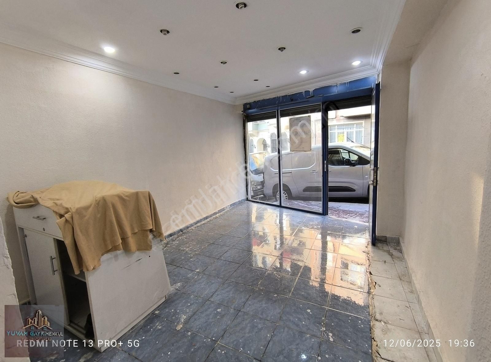 Beyoğlu'nda Kiralık Dükkan+ Daire İkisi Bir Arada