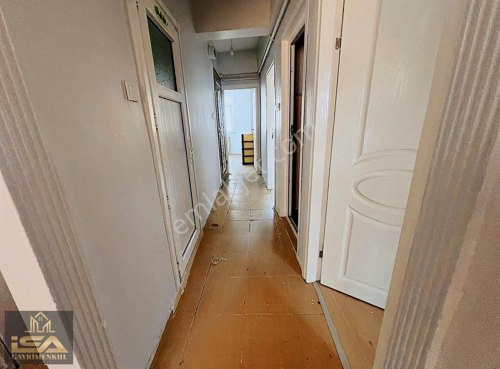 İsa Gayrimenkulden Cadde Üstü ( Kat Eksikli ) Hisseli 2+1 Daire
