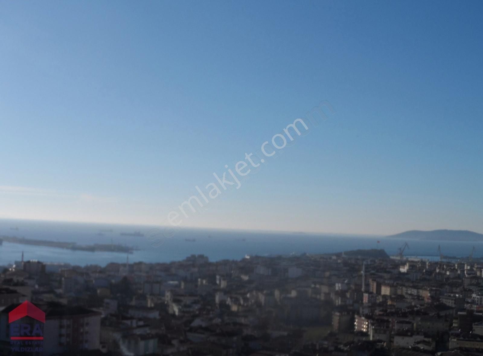 Yıldızlar'dan Evora İstanbul Tuzla'da Deniz Manzaralı 1+1