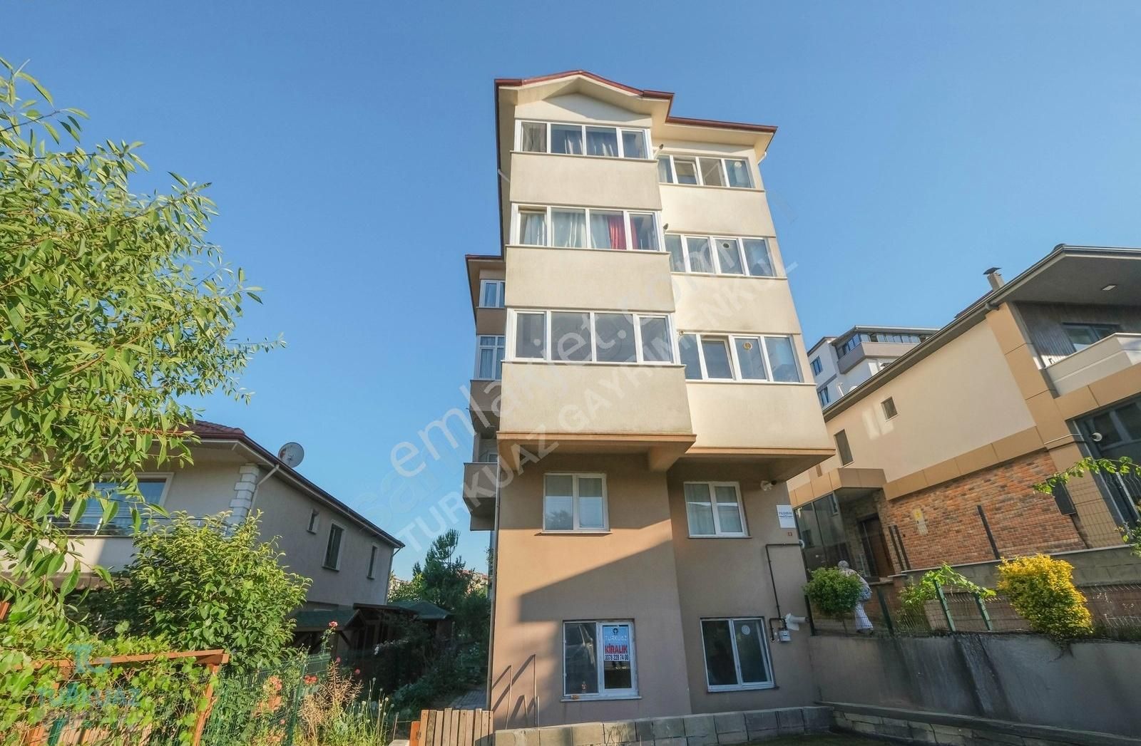 Esentepe Mahallesi 1+1 Bahçe Katı Sıfır Tadilatlı Daire