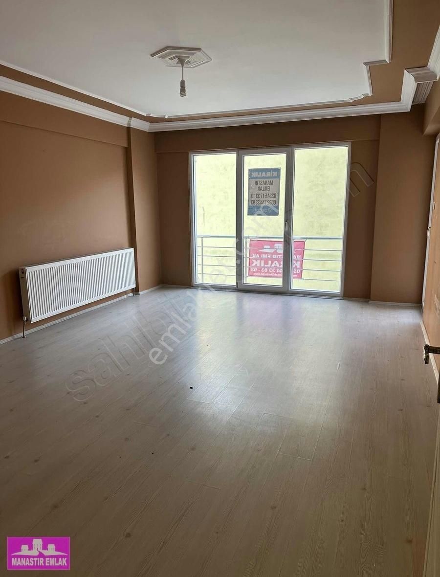 Manastır Emlak'tan Eskimezarlık Altı 3+1 Kiralık Daire..!