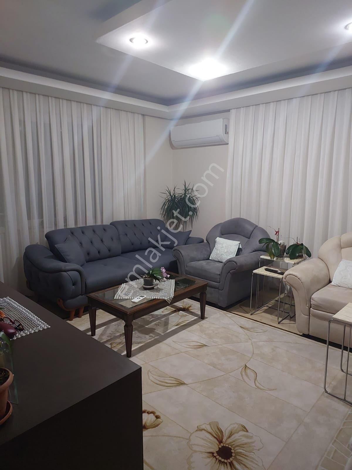 Kızılırmak Cadde Dibinde Ara Katta Daire