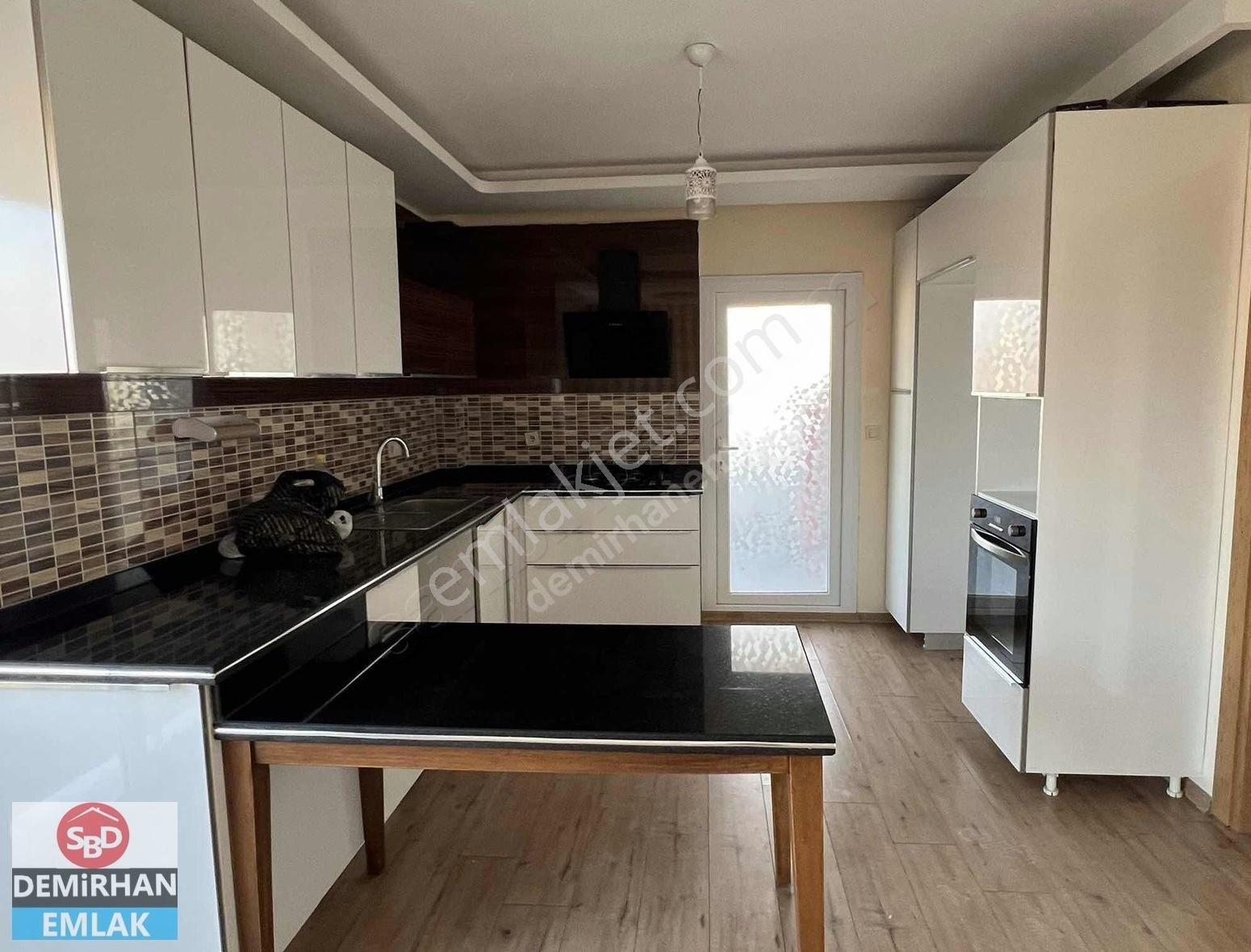 Demirhan Emlak Dan Kiralık 3+1 Geniş Oturumlu Daire
