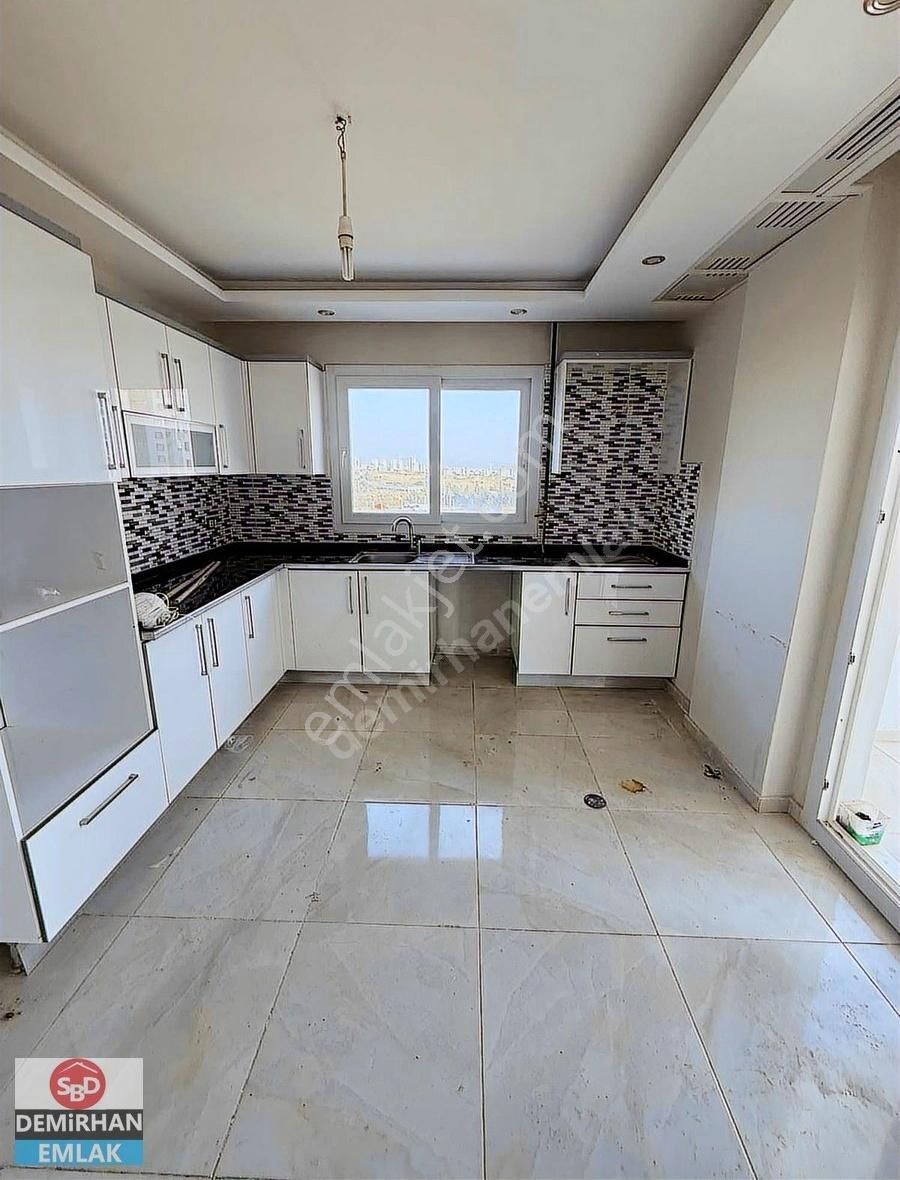 Demirhan Emlaktan Çatalan Yolunda Geniş 3+1 Sınırsız Kredili - Görsel 8