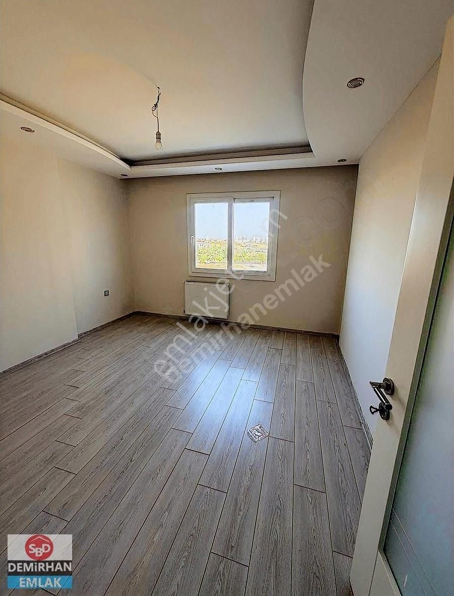 Demirhan Emlaktan Çatalan Yolunda Geniş 3+1 Sınırsız Kredili - Görsel 3