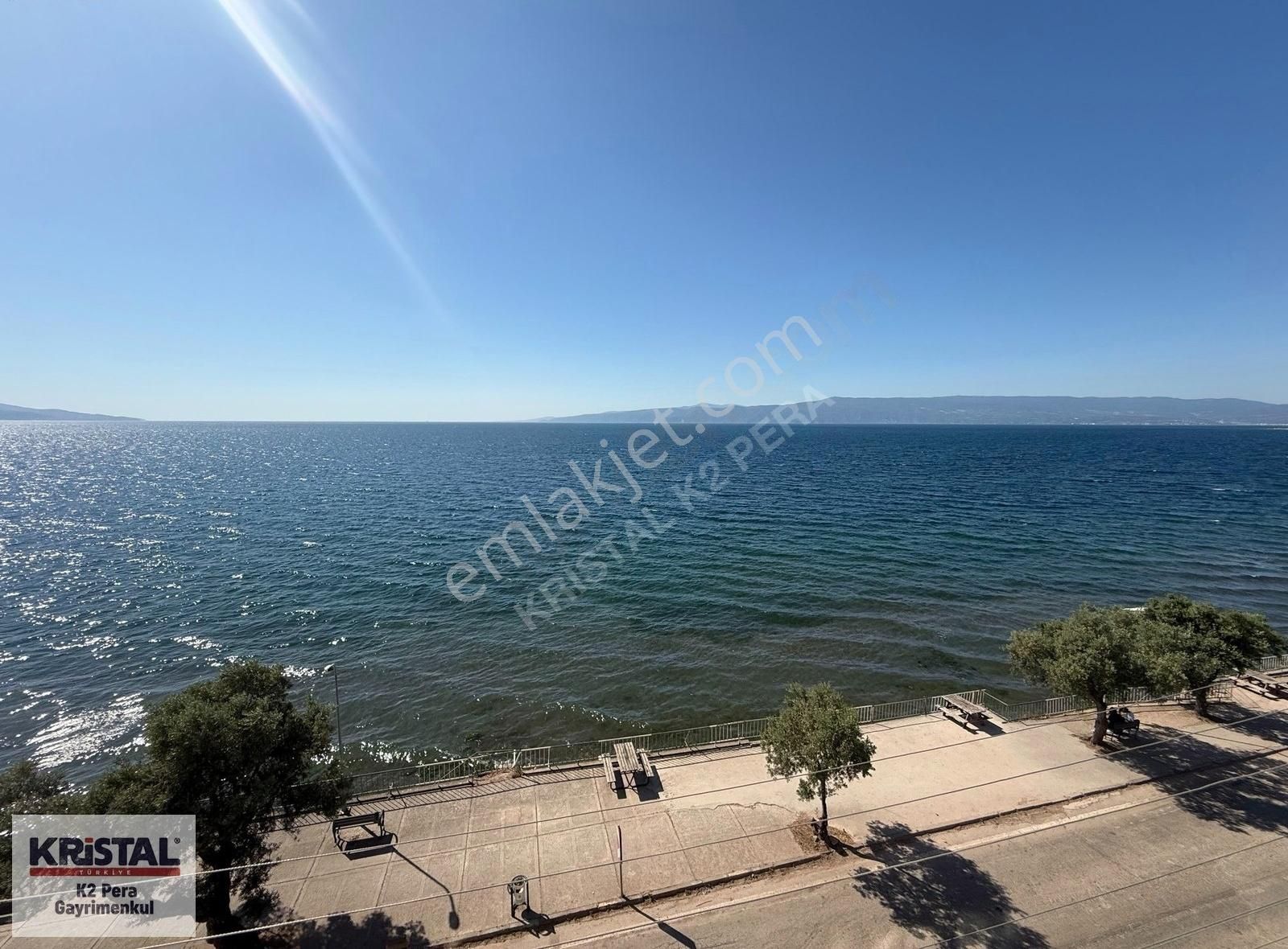 K2 Pera Kurşunlu Denize Sıfır 2+1 Manzaralı Eşyalı Satılık Daire