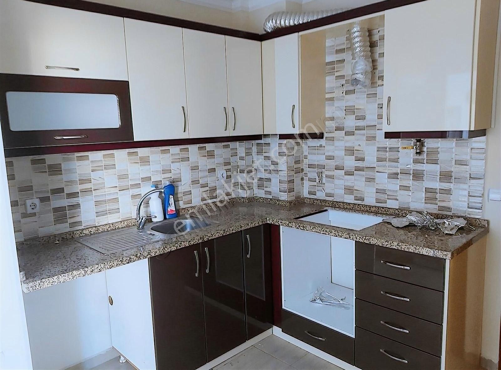 Gazi Mah.de 3+1 120 M2 Asansörlü 2.kat Kiralık Daire