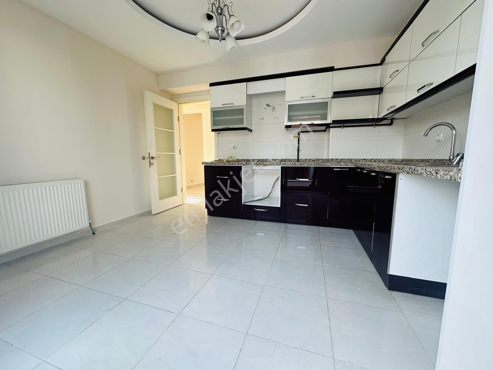 🏡 Göl-san Gayrimenkul’den 🏡 Yıldıztepe Mah. 3+1 160 M2 Kiralık Köşe Daire - Görsel 3