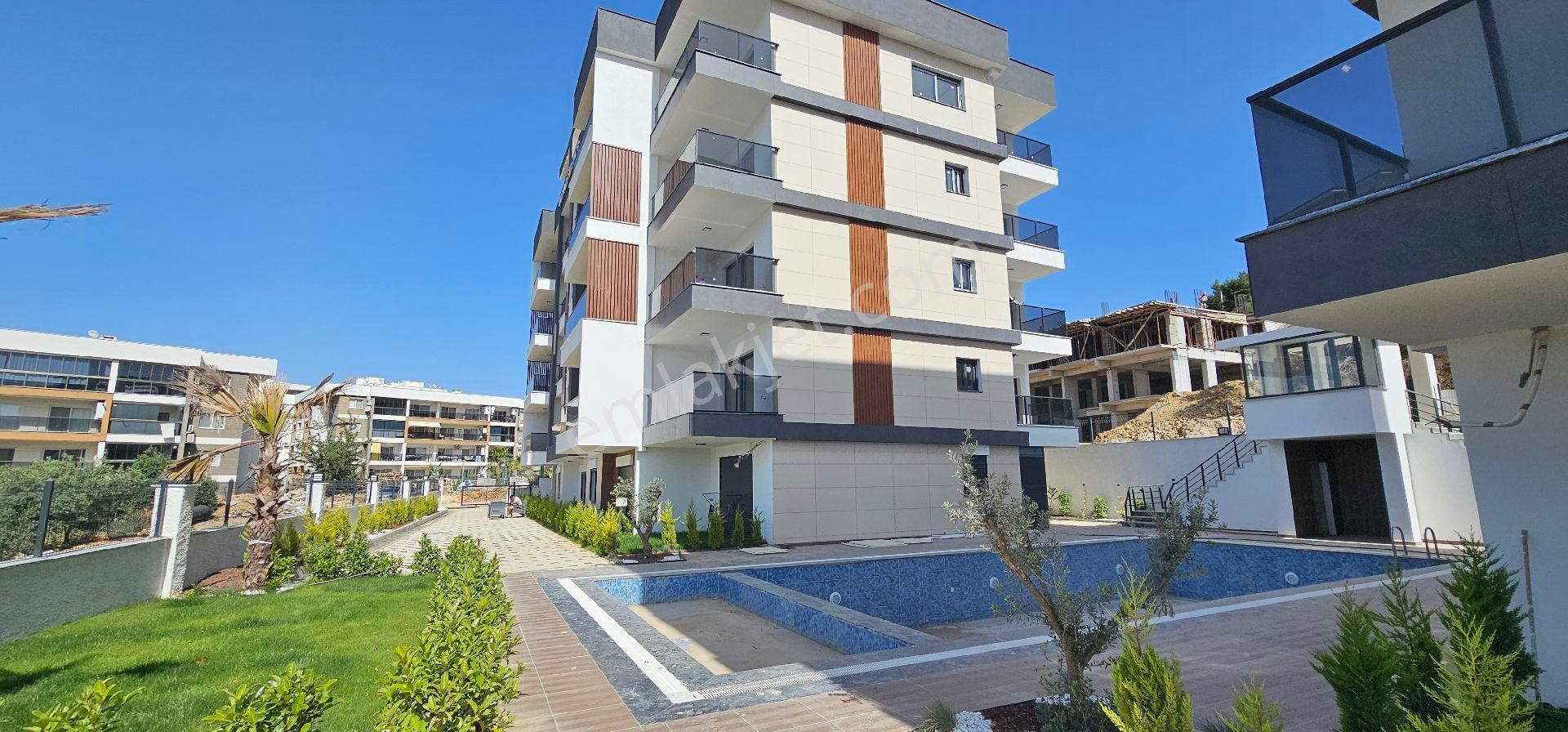 Kuşadası Değirmendere'de Deniz Manzaralı Lüks Proje! - Görsel 21