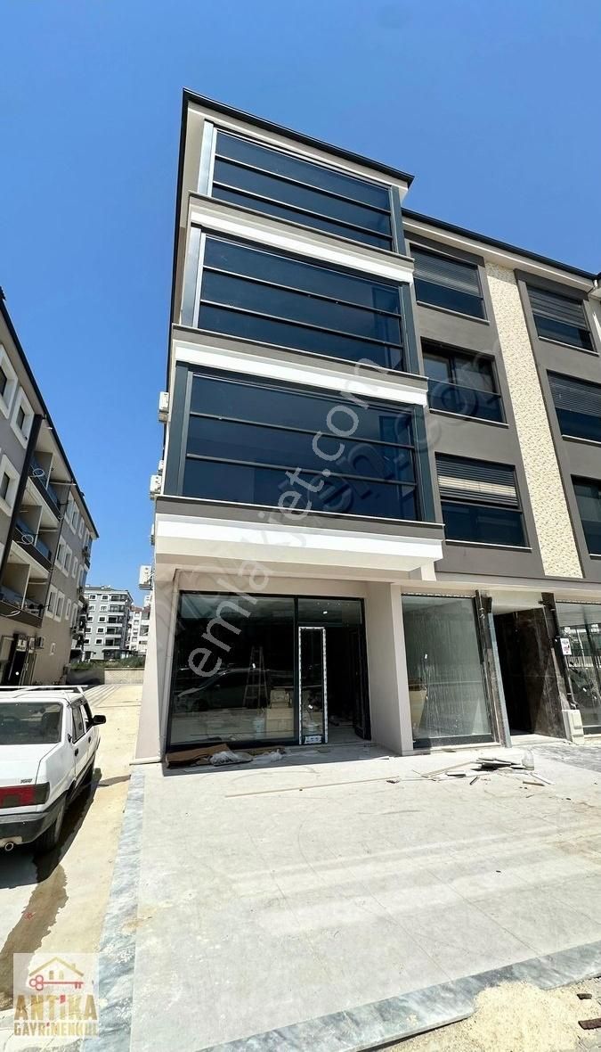 Antika'dan Ödemiş'in En Değerli Konumun'da Kiralık İşyeri