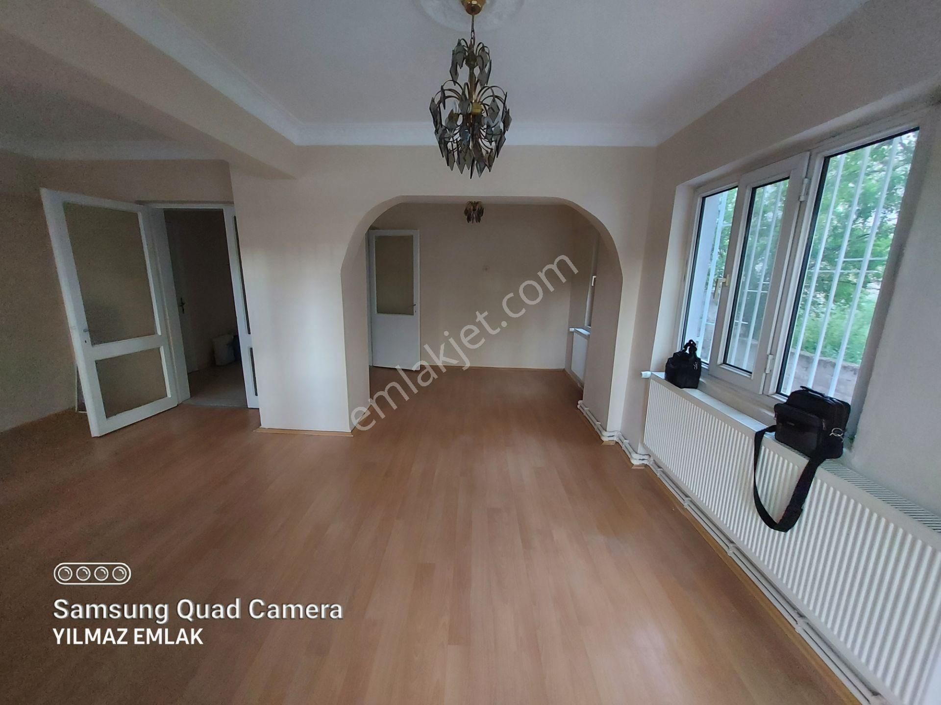 Yeni Mahallede Ordu Caddesi Üzeri Acil Satılık Kiracılı Yatırımlık 3+1 Daire