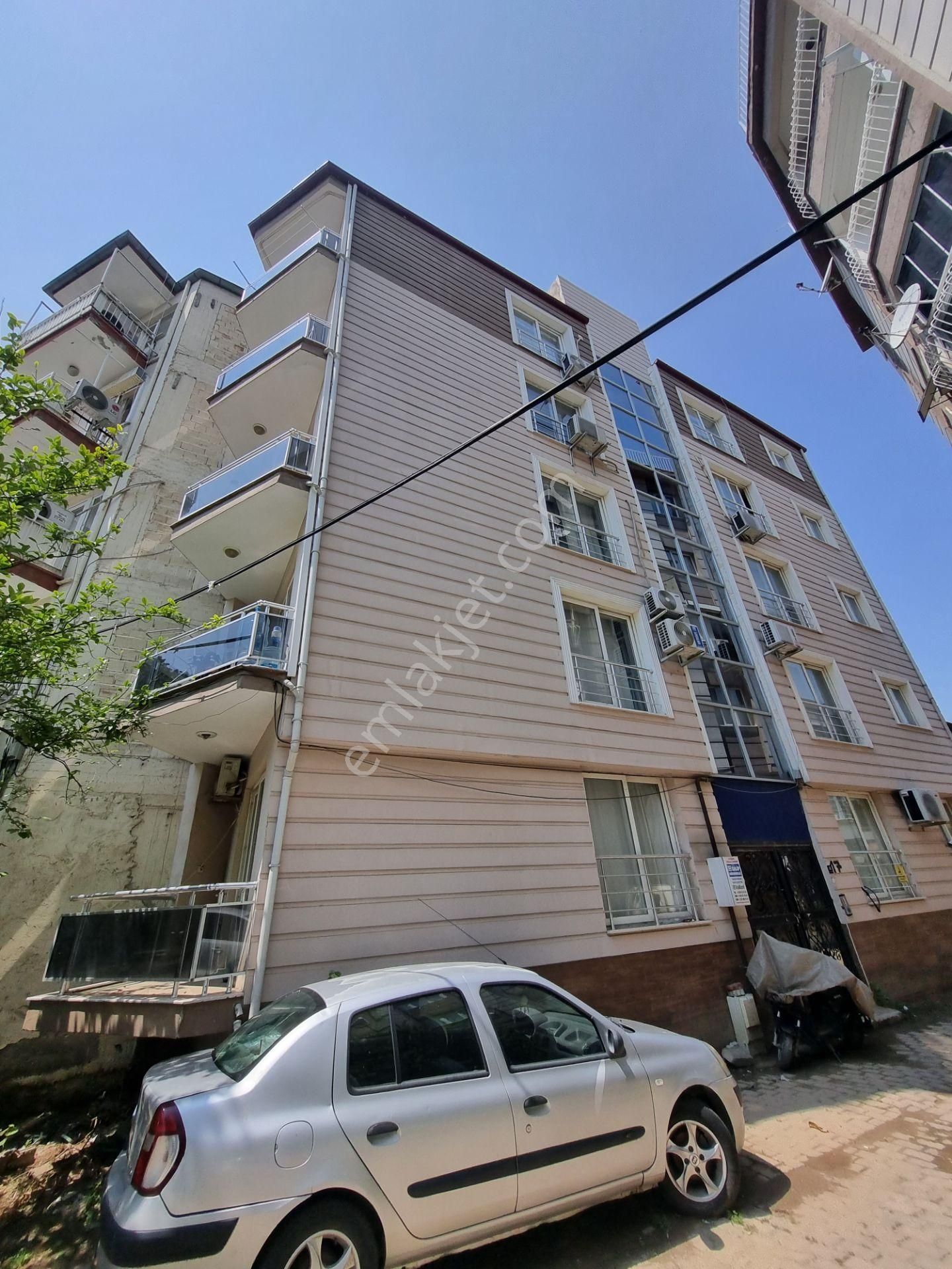 Yeni Mah.'de Çarşıya Yakın Doğalgazlı Eşyalı 2+1 Satılık Daire