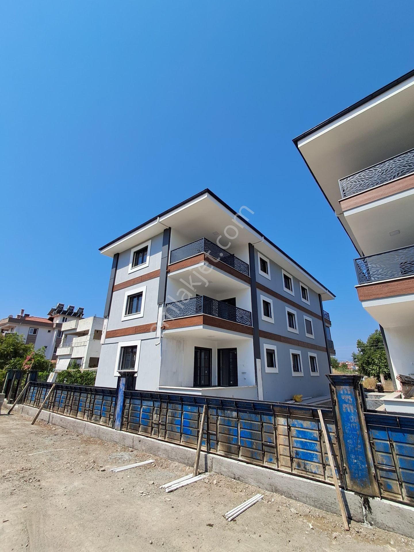 Dalaman Da Dost Emlaktan Merkezde Havuzlu Sıfır 2+1 Satılık Daire - Görsel 3