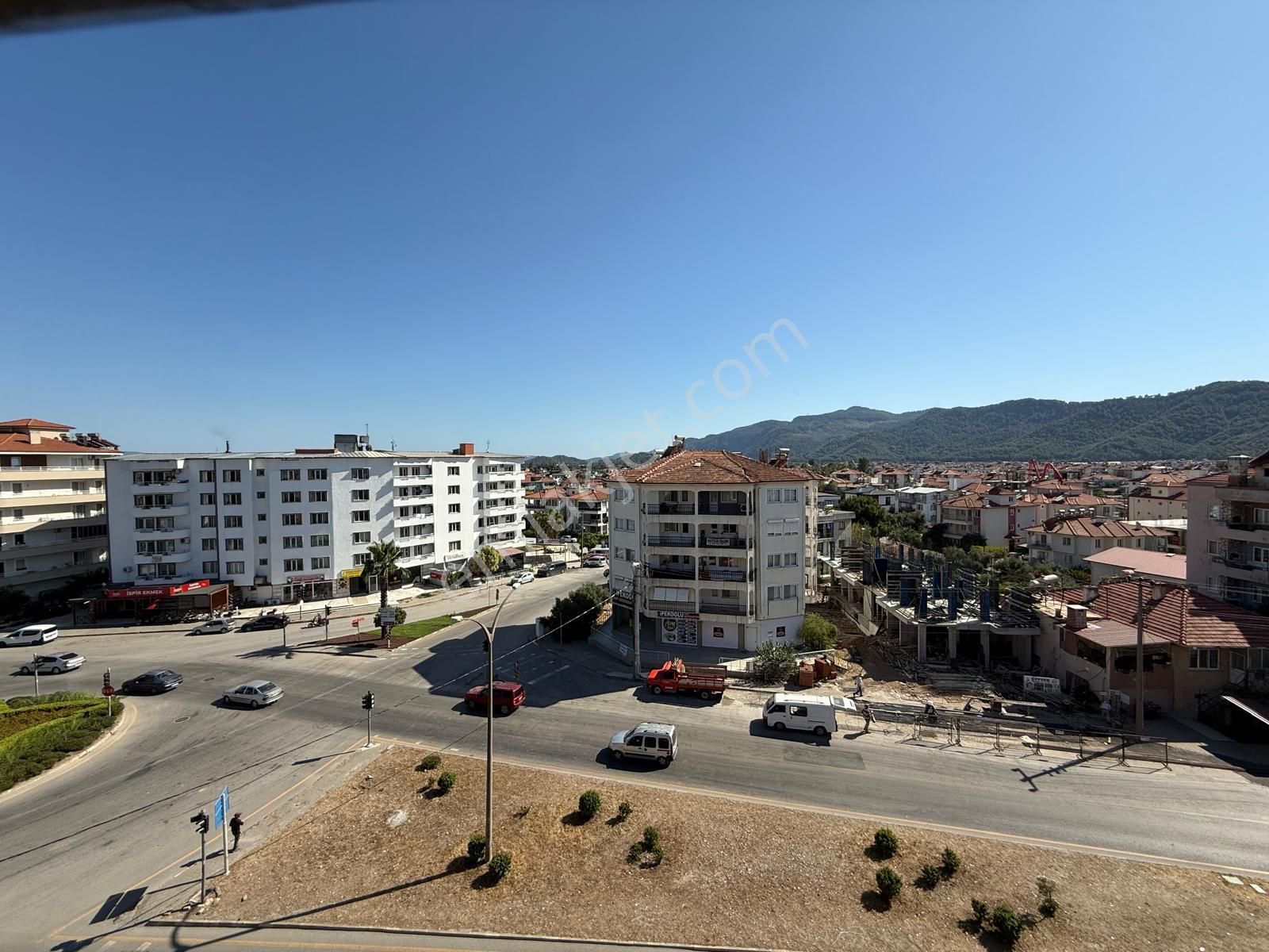 Ortacada Dost Emlaktan Merkezde Asansörlü Kapalı Mutfak 3+1 Satılık Daire
