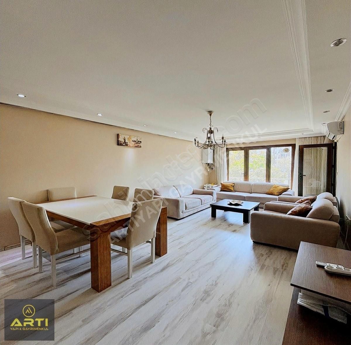 Tatil Tadında Yaşam! Denize Yakın Site İçinde 2+1 Satılık Daire!