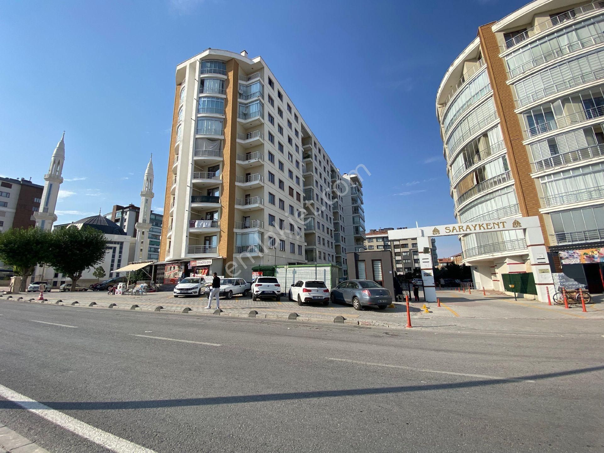 Saray Cad. Üzeri Site İçi Satılık 3+1 Arakat Boş Daire