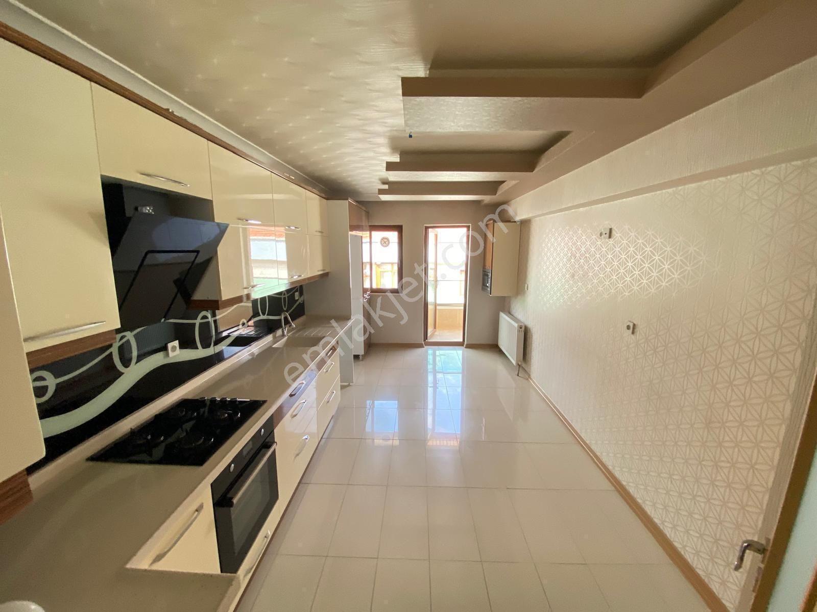 Keçiören Ufuktepe'de Full+full Yapılı Katta 140 M2 !!!