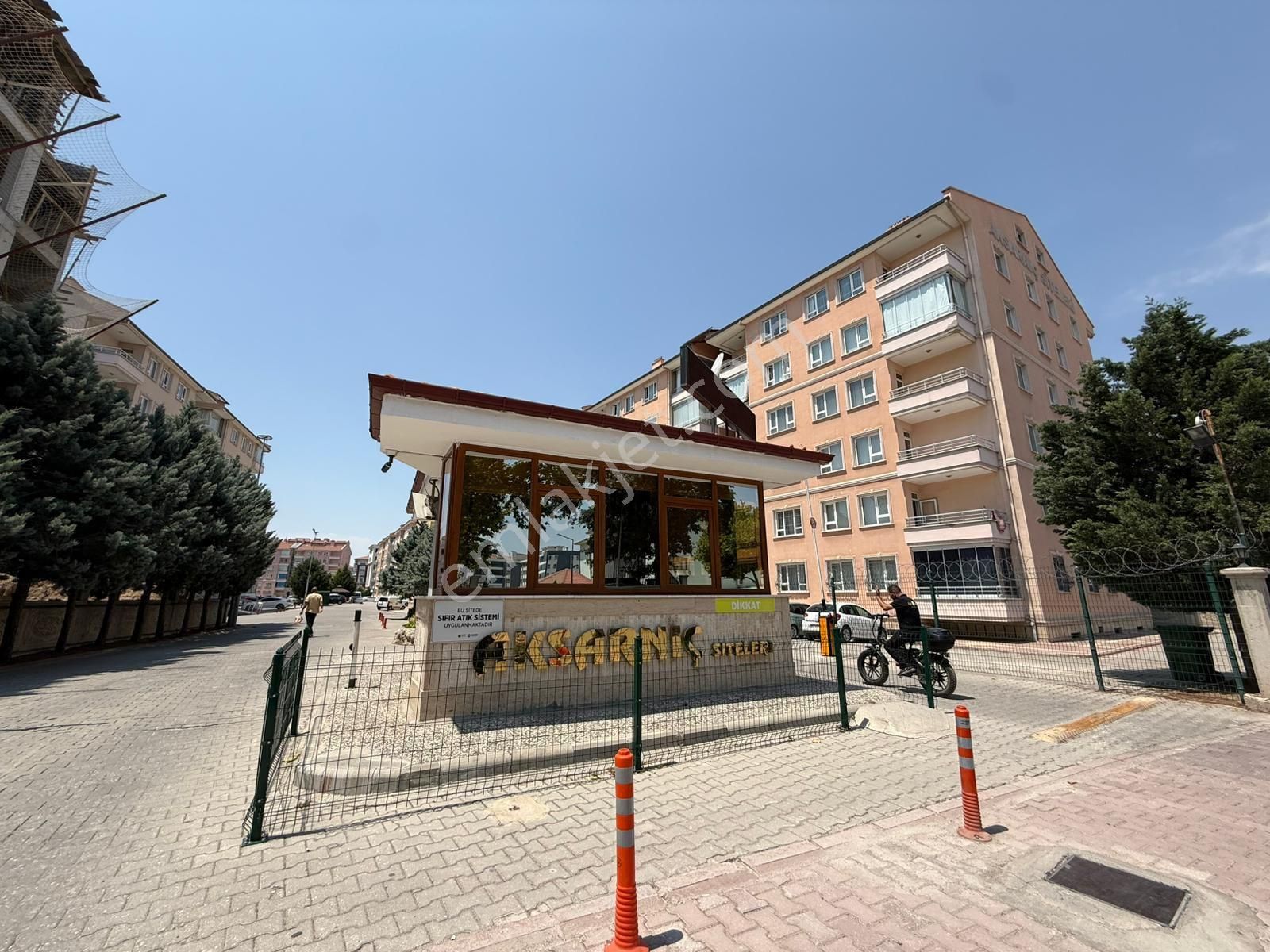 Köprübaşı Karakolu Karşısı Aksarnıç Sitesi Satılık 3+1 Daire
