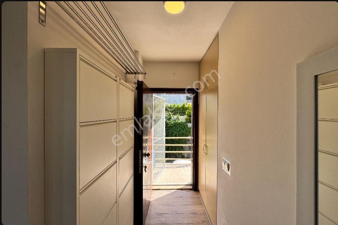 Bitez Havuzlu Site'de Deniz Manzaralı Daire - Görsel 12