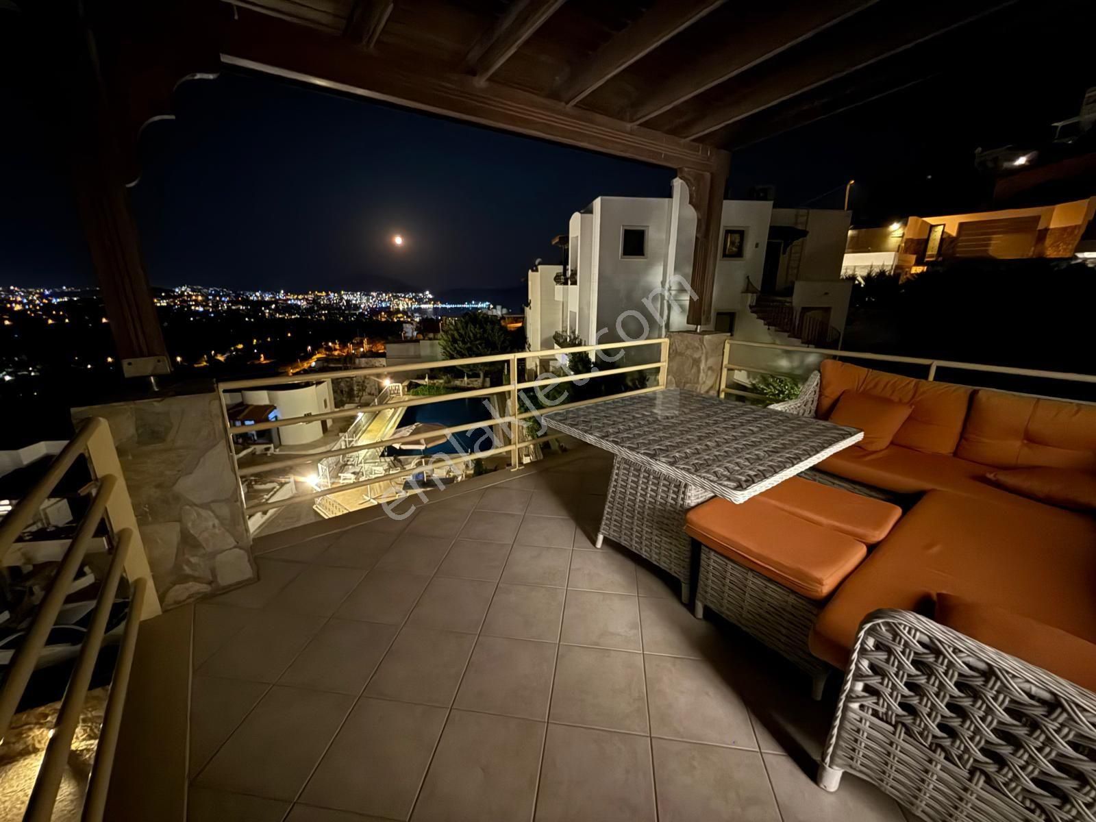 Bitez Havuzlu Site'de Deniz Manzaralı Daire - Görsel 3