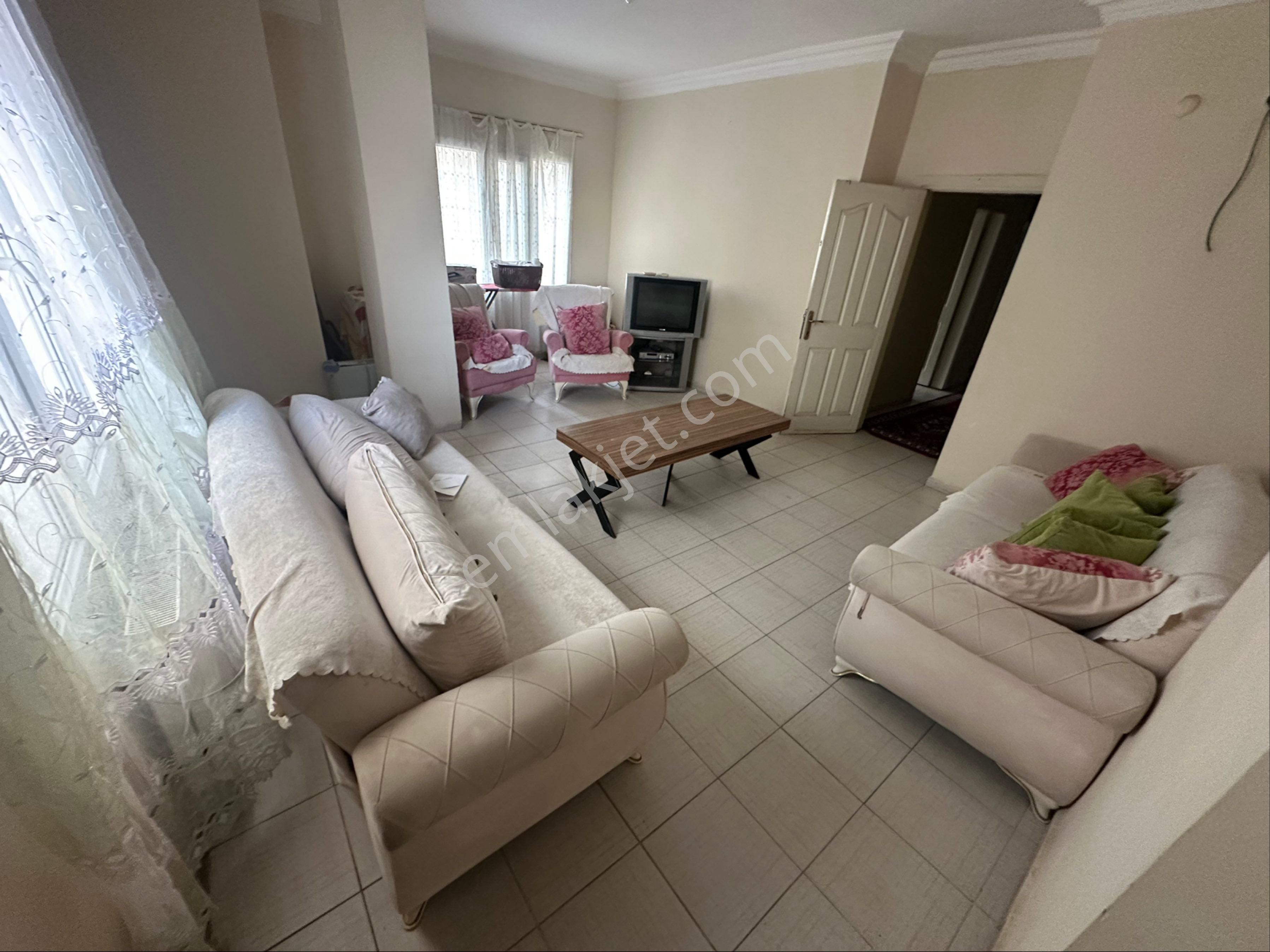 Sürer Emlak`tan Kiralık 1+1 Daire`miz Şehir Göbeğinde Kalmaktadır.