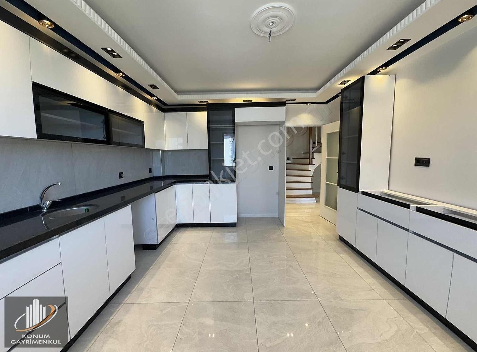 Fevzi Çakmak Mh. 4+1 200m² Süper Lüks Asansörlü Dubleks Daire