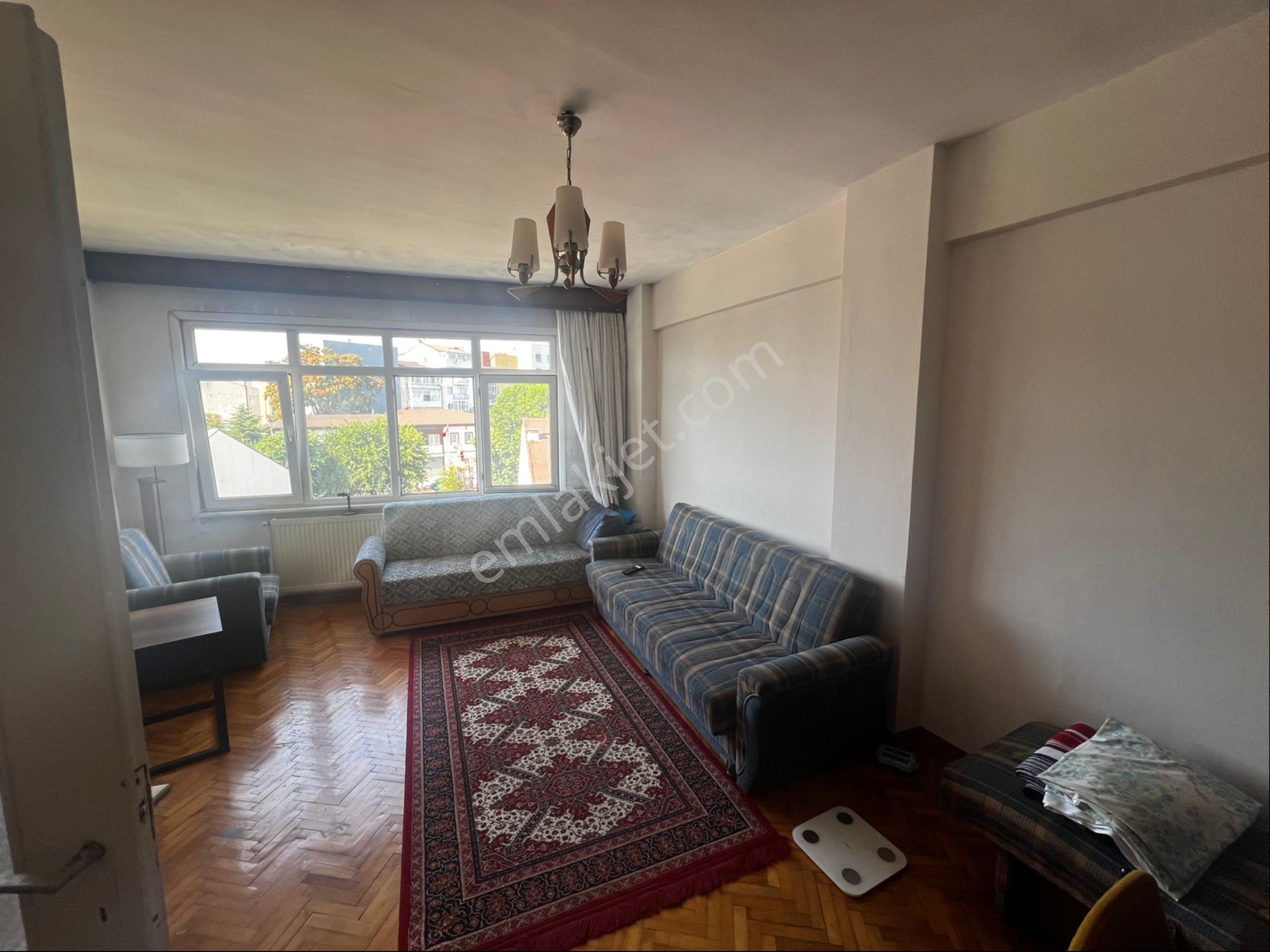 Naz Emlaktan Murat Reis Çocuk Şube Yanında 2+1 Satılık Daire