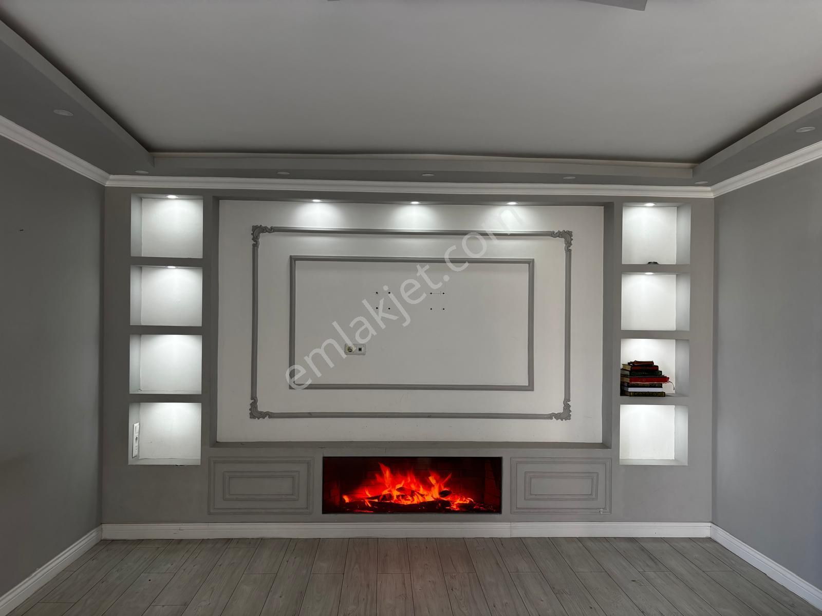 Hastane Arkasında Çarşı Sitesi 3+1 Kiralık 135 Metrekare Daire