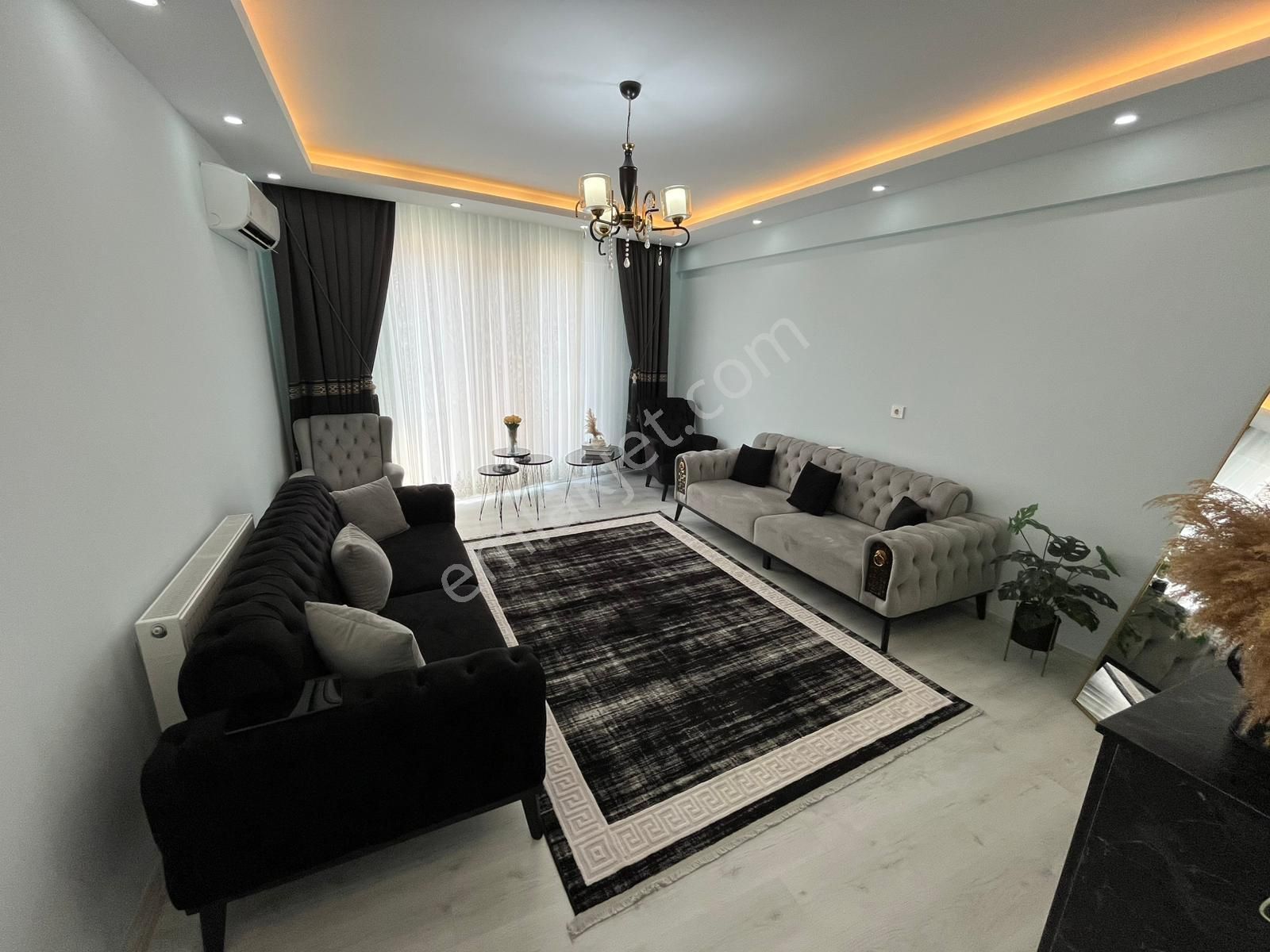 Saruhanlı Pazar Yeri Yanında 3+1 Arakat Daire