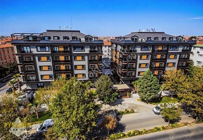 Pyramıd'den Merter Çetinsaya Konakları Ara Kat (135m2) Lüx 3+1