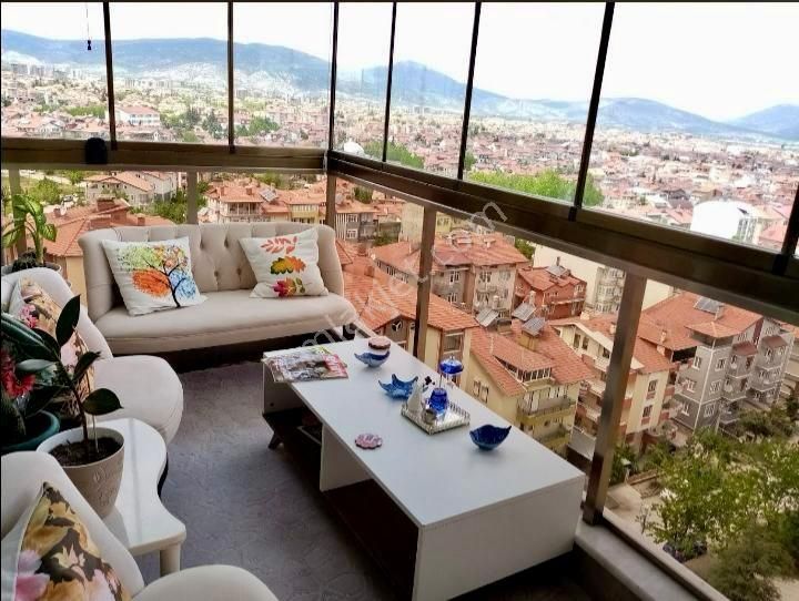 Gülistan'ın En Prestijli Noktasında Muhteşem Manzaralı Daire