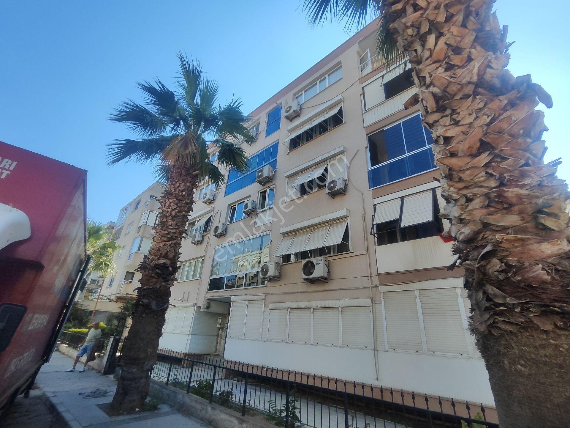 Karşıyaka Rüştü Şardağ Caddesinde Kiralık 3+1 Dublex Dairemiz